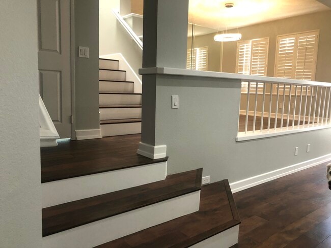 Lovely floors - 20950 Oxnard St