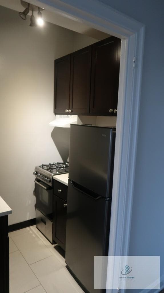 Building Photo - 534 W Stratford Pl