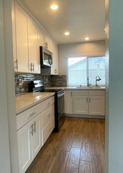 Building Photo - 1325 Cheltenham Ln