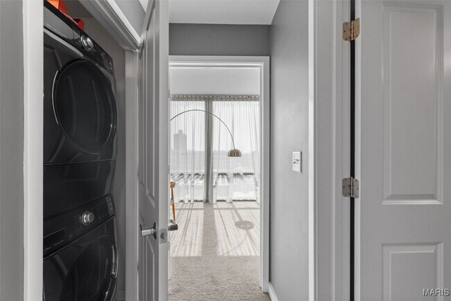 Building Photo - 4909 Laclede Ave