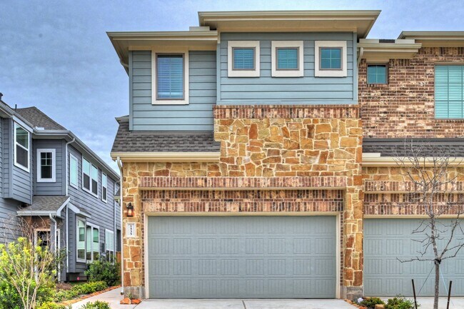 Building Photo - 1535 Crystal Stream Dr