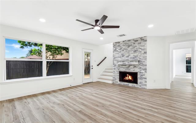 Building Photo - 783 Eiffel Dr