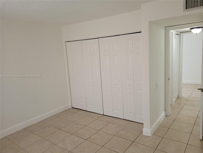 Building Photo - 4509 Treehouse Ln