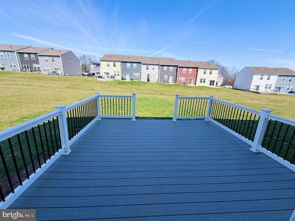 Building Photo - 255 Maple Run Dr