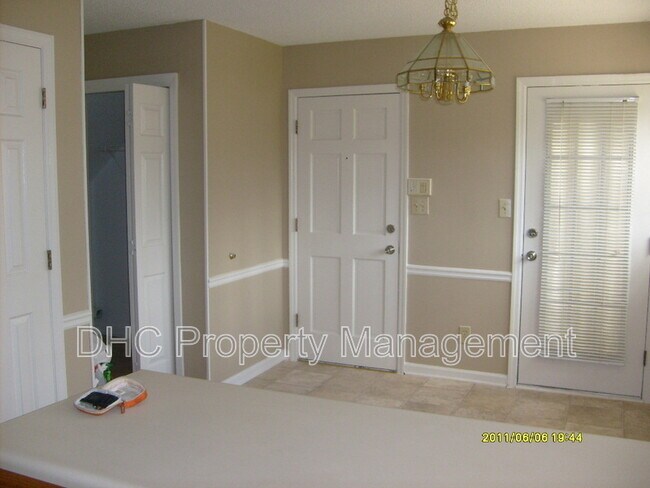 Building Photo - 3142 Ashbury Ln