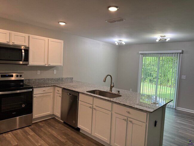 Building Photo - 186 Price Ml Trl