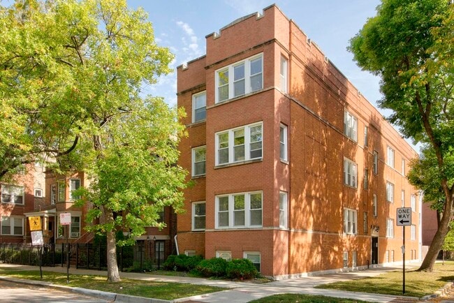 Primary Photo - 3720 W Altgeld St
