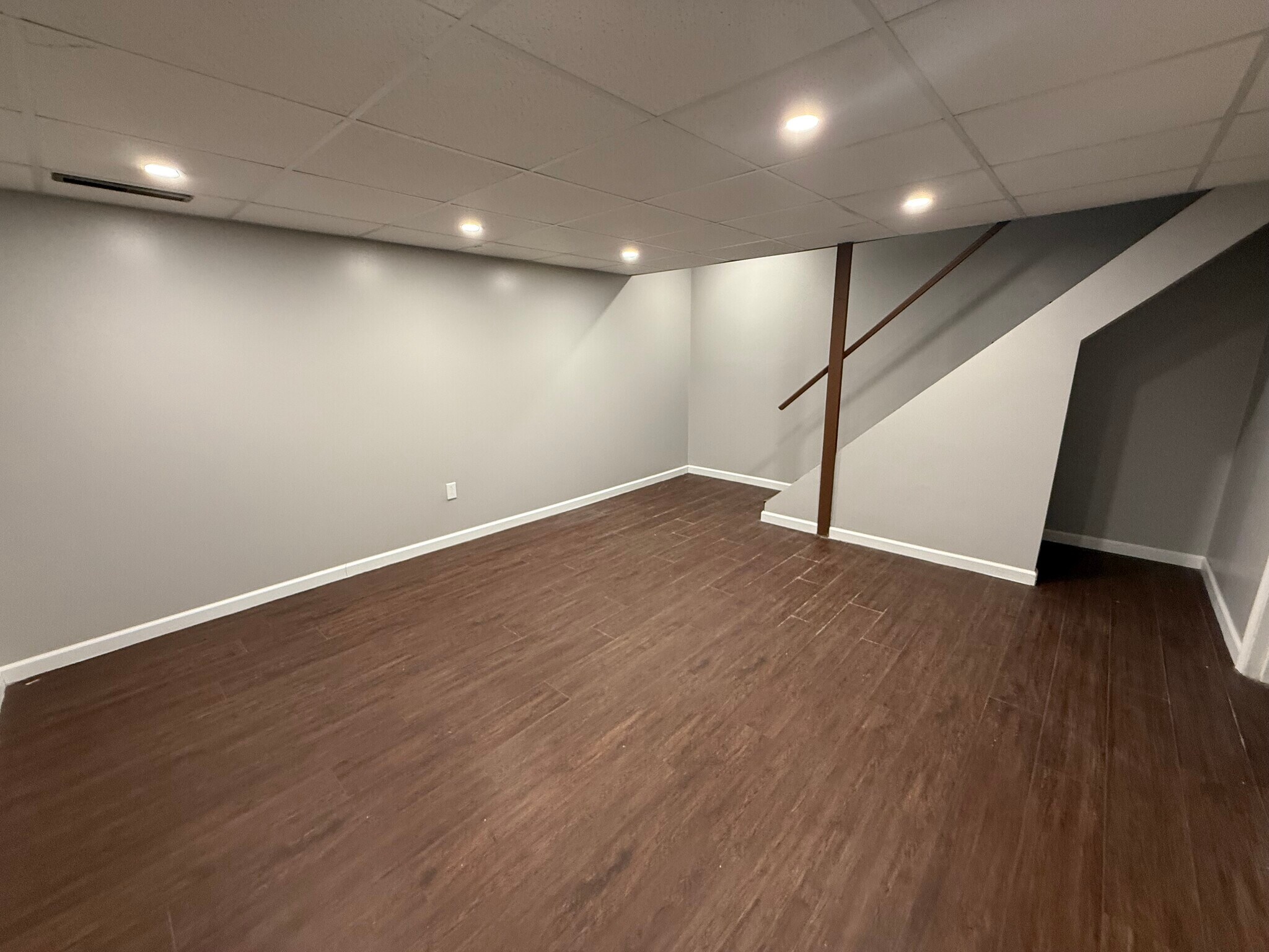 Building Photo - 6576 Ravenwood Ave NW