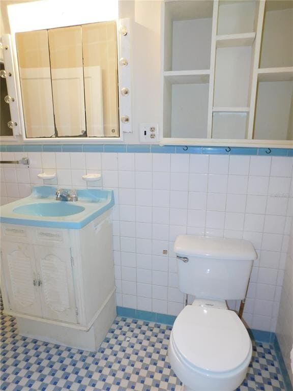 Building Photo - 5725 E University Ave