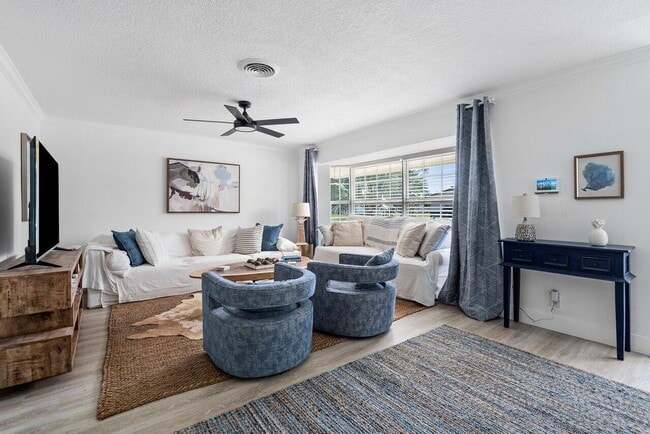 Building Photo - 5221 NE 26th Ave