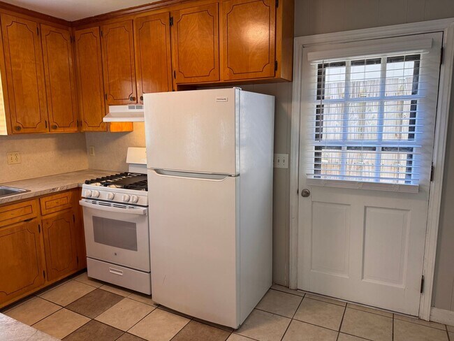 Building Photo - 752