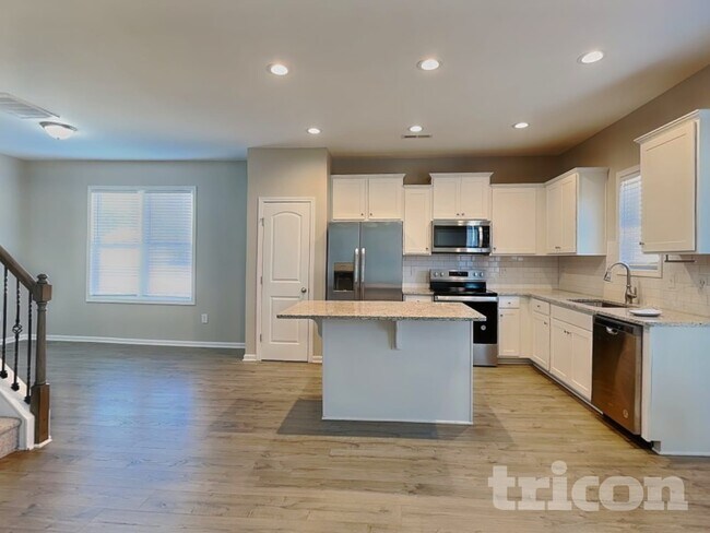 Building Photo - 376 Olde Pl