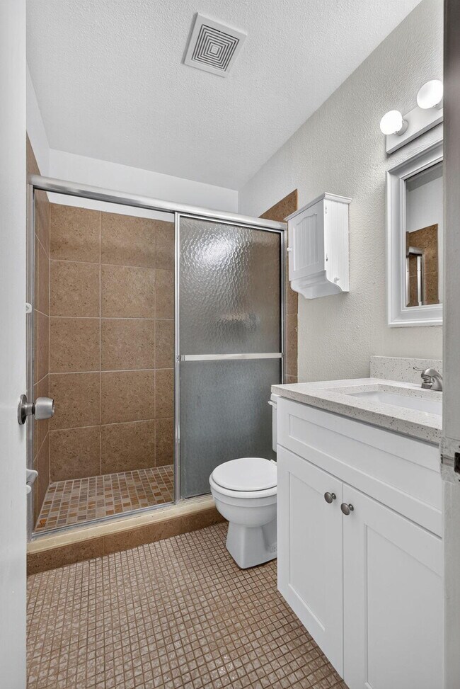 Building Photo - 12395 Peconic Ct
