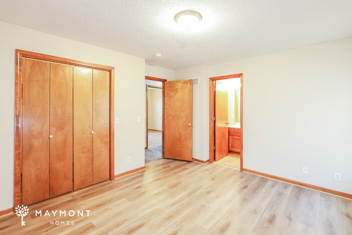 Building Photo - 2110 Glenside Rd