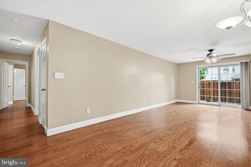 Building Photo - 3105 Danbury Ct