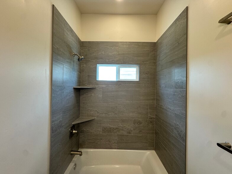 Building Photo - 3535 Hatteras Ave