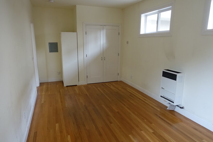 Building Photo - 2343 Dwight Way