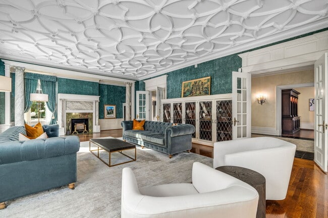 Building Photo - 5135 Ellsworth Ave