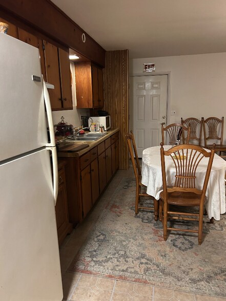 Building Photo - 145 Tracy Brewer Rd