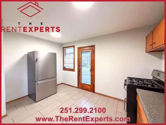 Building Photo - 5301 S David Langan Dr