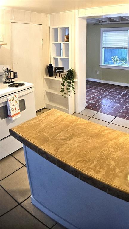 Building Photo - 2417 3rd Ave N