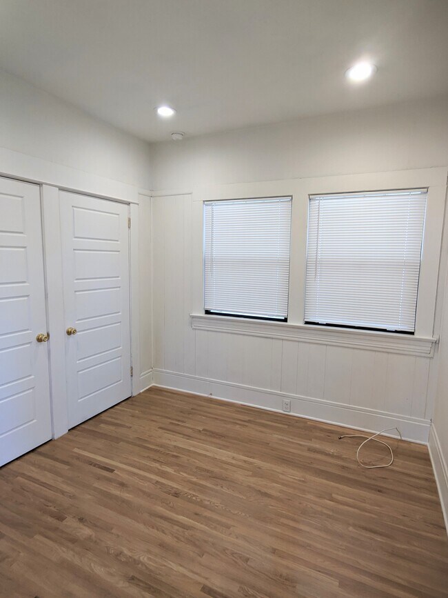 Bedroom 3 - 128 E Avenue 32