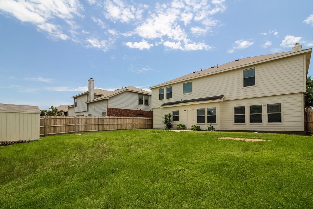 Building Photo - 808 Forest Grove Ln