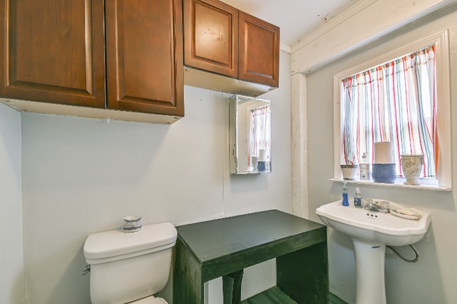 Building Photo - 3919 San Jacinto Dr