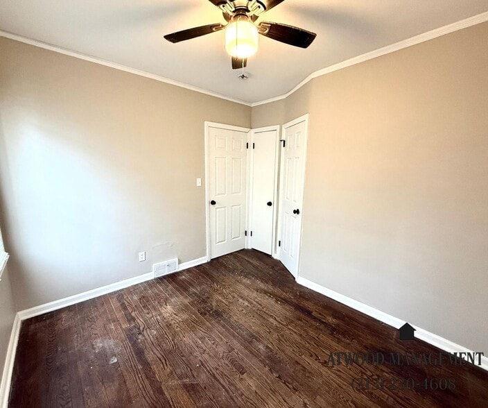 Building Photo - This beautifully updated 3-bedroom, 1-bath single-family home is ready for move-in!