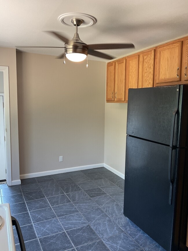 Building Photo - 1060 Brookcrest Dr