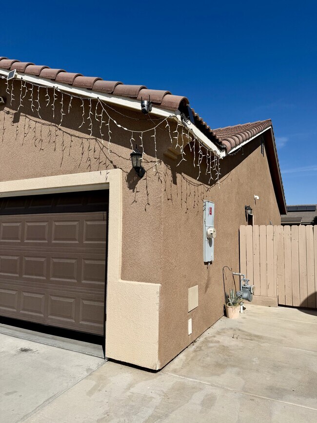 Building Photo - 1736 Berry St