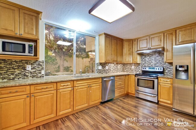 Building Photo - 520 S Cascade Terrace