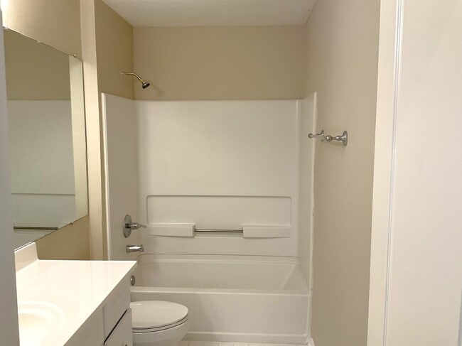 Building Photo - 3733 Lancewood Dr