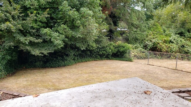 Building Photo - Great 3bd 2 bath in Heart of Gig Harbor