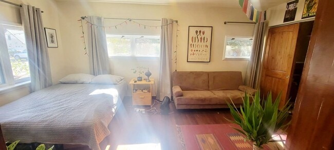 Building Photo - Reduced Rent | 5BD/3BA Home Near Pearl St, CU, Hiking, Park |