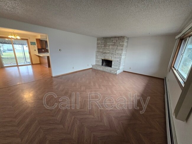 Building Photo - 4023 N Argonne Rd