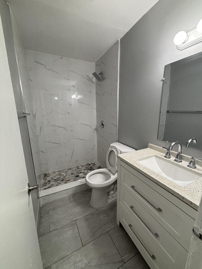Building Photo - 7931 SW 10th Ct