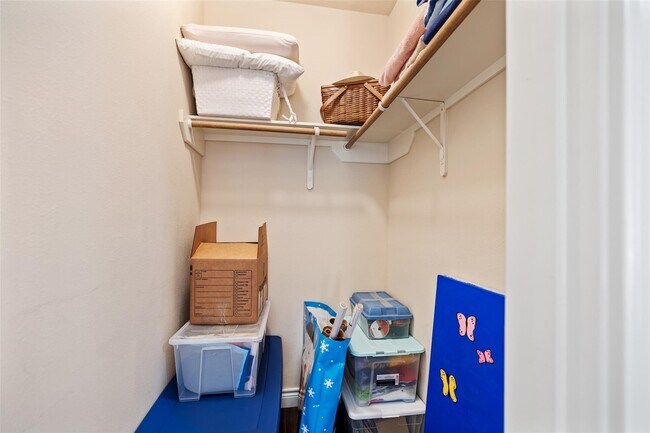 Building Photo - 2712 Sherwin St