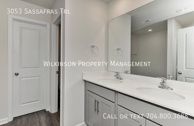 Building Photo - 3053 Sassafras Trl