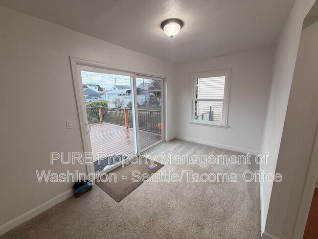 Building Photo - 3136 S 18th St