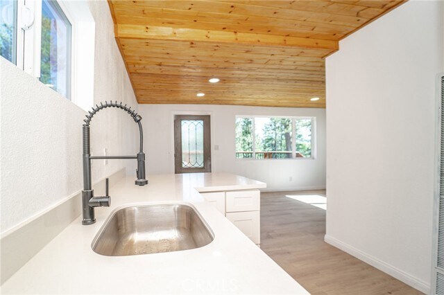 Building Photo - 872 Hill Ln