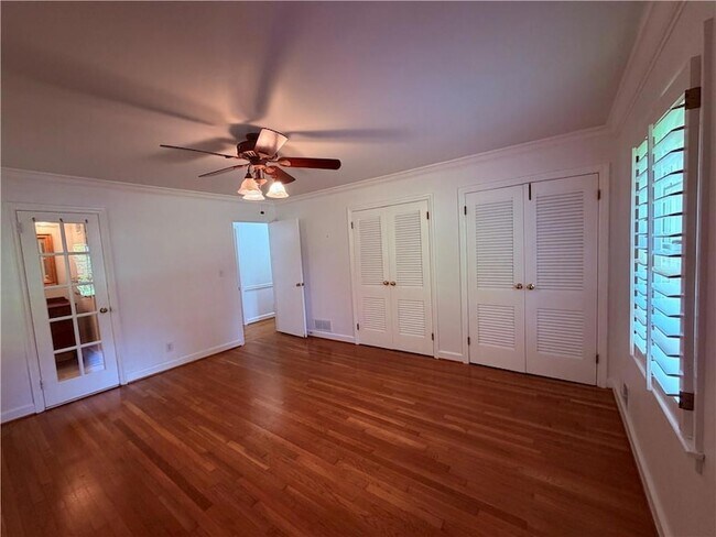 Building Photo - 6651 Castleton Dr NW