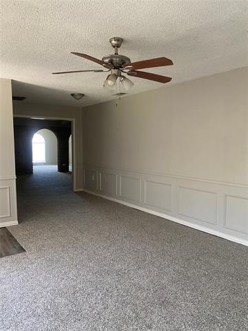 Building Photo - 1033 Rosewood Dr