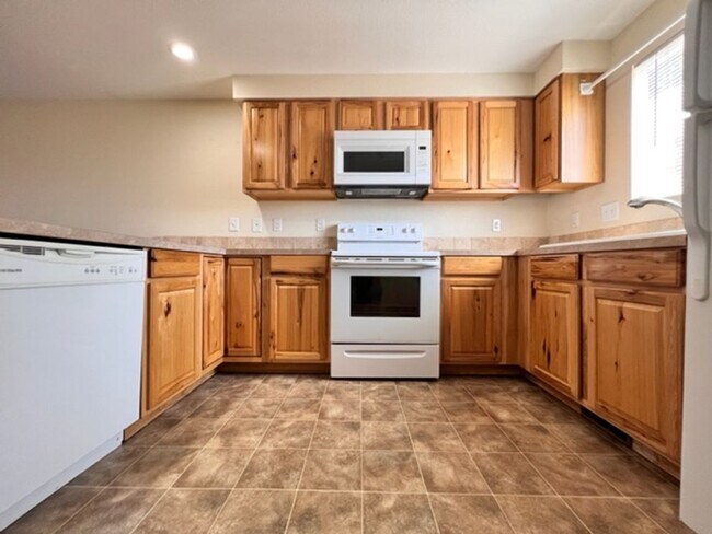 Building Photo - 6529 W Douglas St