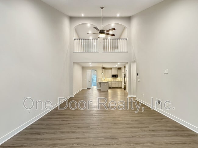 Building Photo - 105 Ironsmith Wy