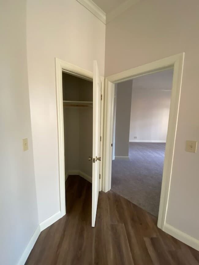 Building Photo - 5117 S Nettleton Ave