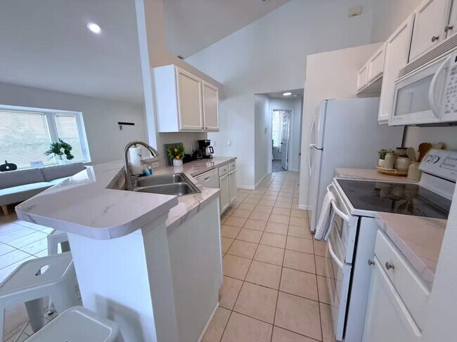 Building Photo - 1518 Gulfview Dr