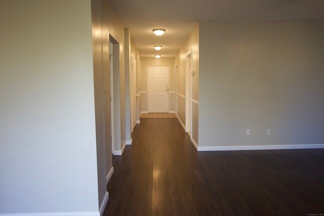 Building Photo - 201 Whetstone Mls