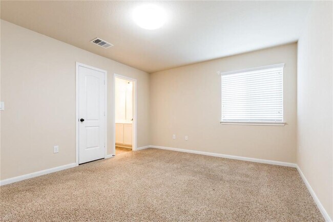 Building Photo - 1917 Tawakoni Dr