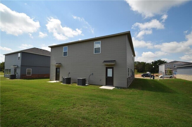 Building Photo - 6804 Devotion Ave